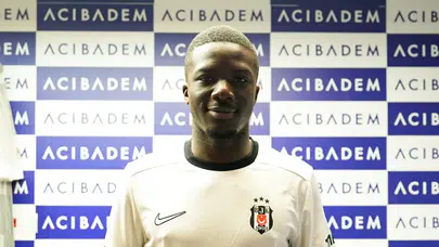 Ouattara'dan Beşiktaş taraftarına mesaj