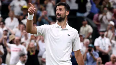 Novak Djokovic 5 saat 15 dakika sonunda yarı finale yükseldi