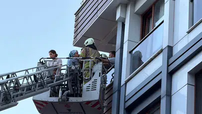 Kağıthane'de apartman yangını : 4 kişi dumandan etkilendi