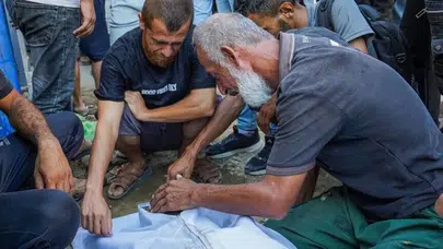 İsrail, Gazze'de cenaze törenini bombaladı : 7 ölü, 17 yaralı