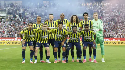 Fenerbahçe, Sturm Graz maçı geniş kadrosunu UEFA'ya iletti
