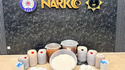 Şişli'de uyuşturucu operasyonu : 239 kilo uyuşturucu ele geçirildi, 3 kişi yakalandı