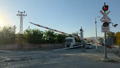 Van İpekyolu'nda sinyalizasyon arızası : Uzun araç kuyrukları oluştu