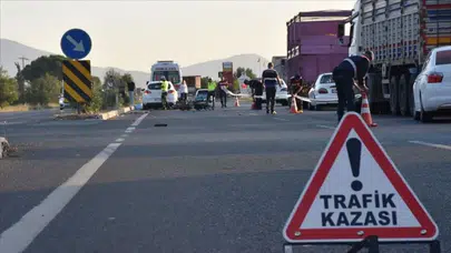 Afyonkarahisar’da tır ile minibüs çarpıştı : 79 yaşındaki sürücü öldü