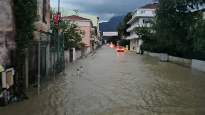 Kastamonu'da sel : Ev ve iş yerleri sular altında
