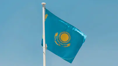 Kazakistan'da bayrağın ticari kullanımı yasaklandı