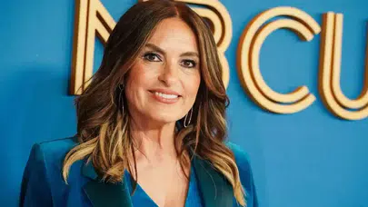 Emmy Ödülleri Töreninde 15 yıl sonra bir ilk : Gecenin sunucusu Mariska Hargitay oldu