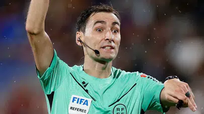Beşiktaş-Midtjylland maçını Ricardo De Burgos yönetecek