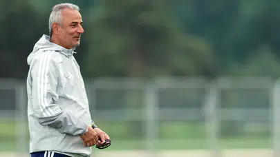 İsmail Kartal, Gornik Zabrze maçının ilk 11'ini belirledi