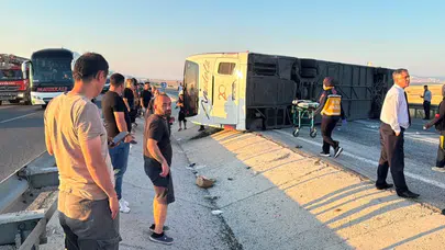 Kütahya'da yolcu otobüsü devrildi : Çok sayıda yaralı