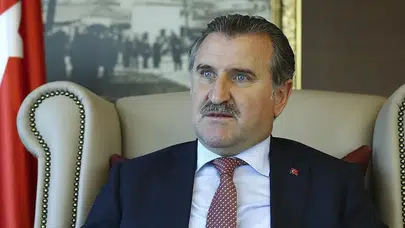 Bakan Bak'tan başpehlivanlığı kazanan Erkan Taş'a tebrik mesajı