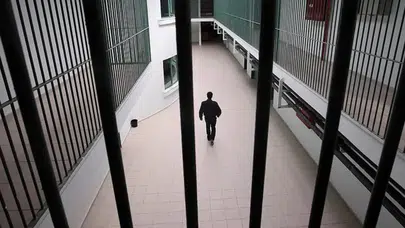 Adana'da uyuşturucu satıcısına 15 yıl hapis cezası