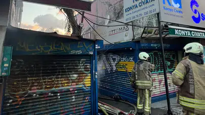 Beyoğlu'nda iş yerinde çıkan yangın itfaiye ekiplerince söndürüldü
