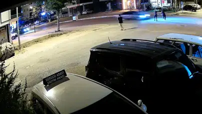 Antalya'da dehşet anları : Kamyonetin çarptığı kadın hayatını kaybetti
