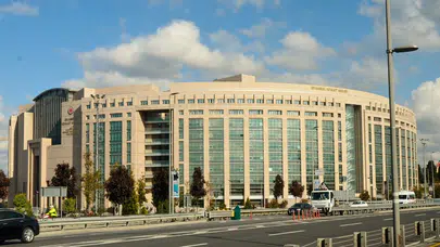Çağlayan Adliyesi'nde intihar vakası : 6'ıncı kattan atladı
