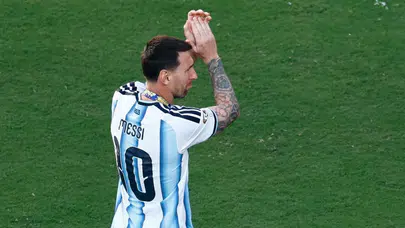 Lionel Messi, Dünya Kupası finalinde forma giyen en yaşlı futbolcu oldu