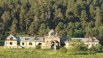 Türkiye'de tek bir çivi bile çakılmadan inşa edilen tarihi köşk : 130 yıldır ayakta