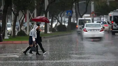 Meteoroloji uyardı : Sağanak ve kuvvetli rüzgar kapıda