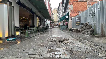 Üsküdar'daki Gastronomi Sokağı sular altında kaldı