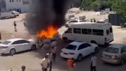 Adıyaman Kahta’da çöp yangını paniği : Alevler araçlara sıçradı