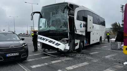 Başakşehir'de İETT otobüsü ile yolcu otobüsü çarpıştı : 4 yaralı