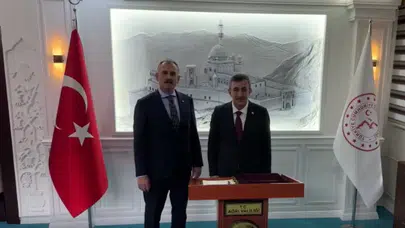 Cumhurbaşkanı Yardımcısı Yılmaz, Ağrı Valiliği'ni ziyaret etti