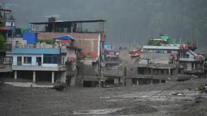 Nepal'de sel bilançosu : Hayatını kaybedenlerin sayısı arttı
