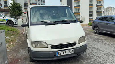 Samsun'da kamyonet ile ticari taksi çarpıştı : 1 yaralı