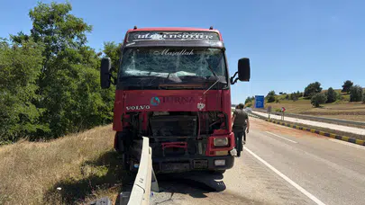 Kastamonu'da tır ile traktör çarpıştı : Traktör sürücüsü hayatını kaybetti