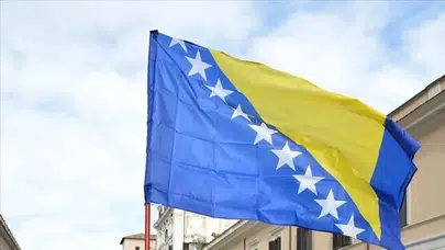 Bosna-Hersek Saraybosna'da orman yangını : Ekiplerin çalışmaları devam ediyor