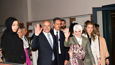 Bakan Göktaş, Malatya Büyükşehir Belediyesini ziyaret etti