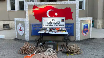 Kilis'te kaçak kazı yapan 4 şüpheli suçüstü yakalandı