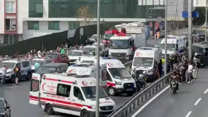 Küçükçekmece'de trafik kazası : Ticari minibüs bariyere çarptı