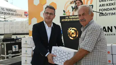 Tekirdağ'da arı yetiştiricelerine destek : 780 üreticiye yem verildi