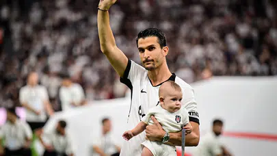 Beşiktaş'ta Necip Uysal'a duygusal veda