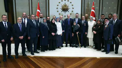 Cumhurbaşkanı Erdoğan, şehit aileleri ve gazilerle bir araya geldi