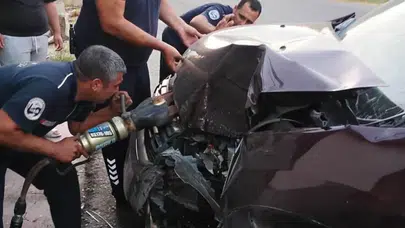 Antakya'da otomobil ile motosiklet kafa kafaya çarpıştı : 2 yaralı