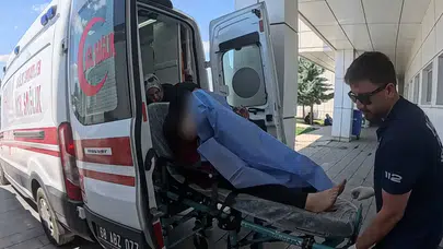 Aksaray'da kavga : Bahçede oturan kadın bacağından yaralandı