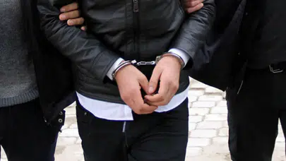 'MİT mensubuyuz, davayı çözeriz' diyerek 100 bin dolar aldılar