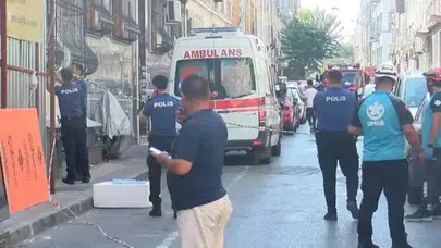 Fatih'te bina kısmen çöktü : 2 işçi yaralandı