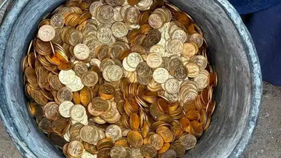 Tadilat sırasında duvarı söktüler, 9 milyon euroluk hazine buldular !