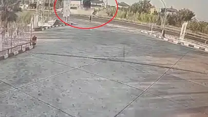 Antalya Manavgat'ta çarpışan araçlar yayalara çarptı : 6 yaralı