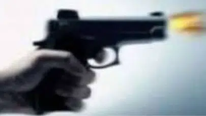 Esenyurt'ta 2 grup arasında silahlı kavga : 2 yaralı