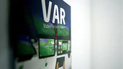 Kasımpaşa-Trabzonspor maçında VAR hakemi Fedayi San oldu