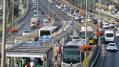 30 Ağustos'ta toplu taşıma ücretsiz mi?