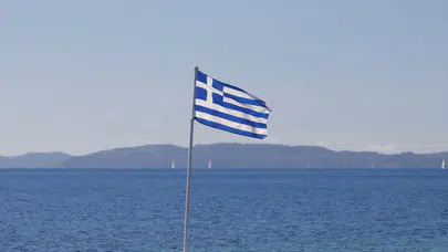Yunanistan'da Girit Adası ve Mora Yarımadası'nda orman yangınları