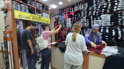 Okul kıyafetlerinde yeni dönem : Arma zorunluluğu geri geldi