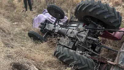 Adıyaman'da traktör şarampole devrildi : Sürücü hayatını kaybetti