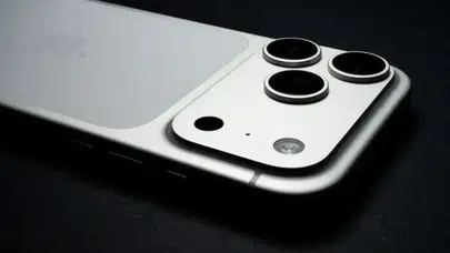 Katlanabilir iPhone modelinin tanıtımı ne zaman gerçekleşecek ve fiyatı ne olacak?