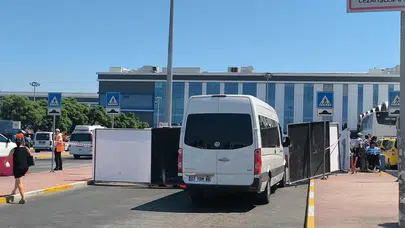 Antalya Havalimanı’nda emekli polis kız arkadaşını beylik tabancasıyla vurdu